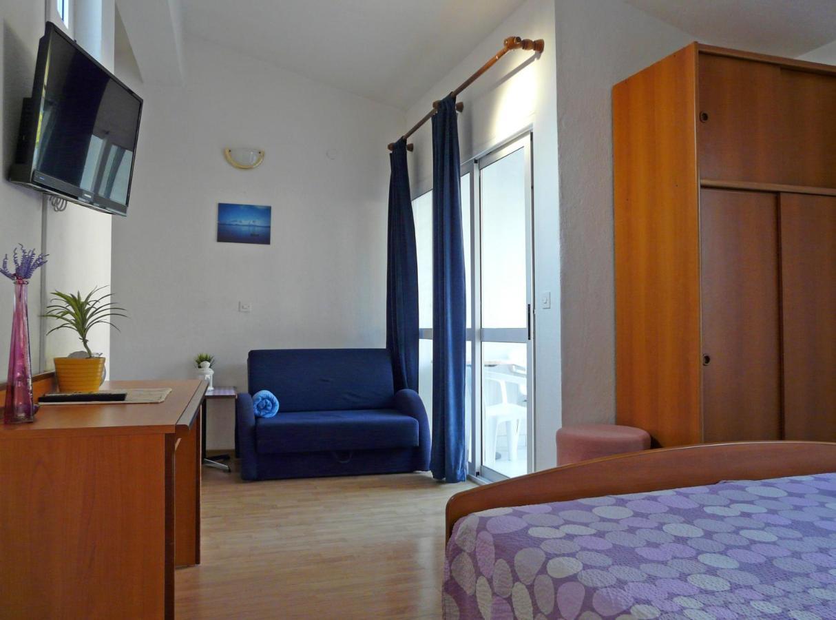 Apartments By The Sea Drvenik Donja Vala, Makarska - 6756 Zewnętrze zdjęcie